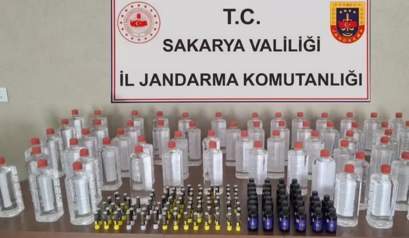 Sakarya'da üç ilçede sahte içki operasyonu: 5 gözaltı