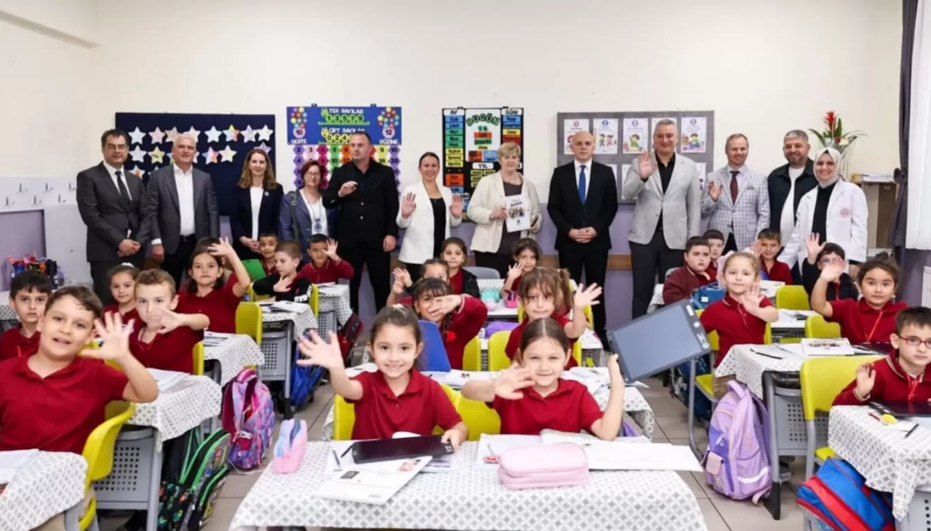 Serdivan’da yeni eğitim yılına anlamlı ziyaretlerle başlandı