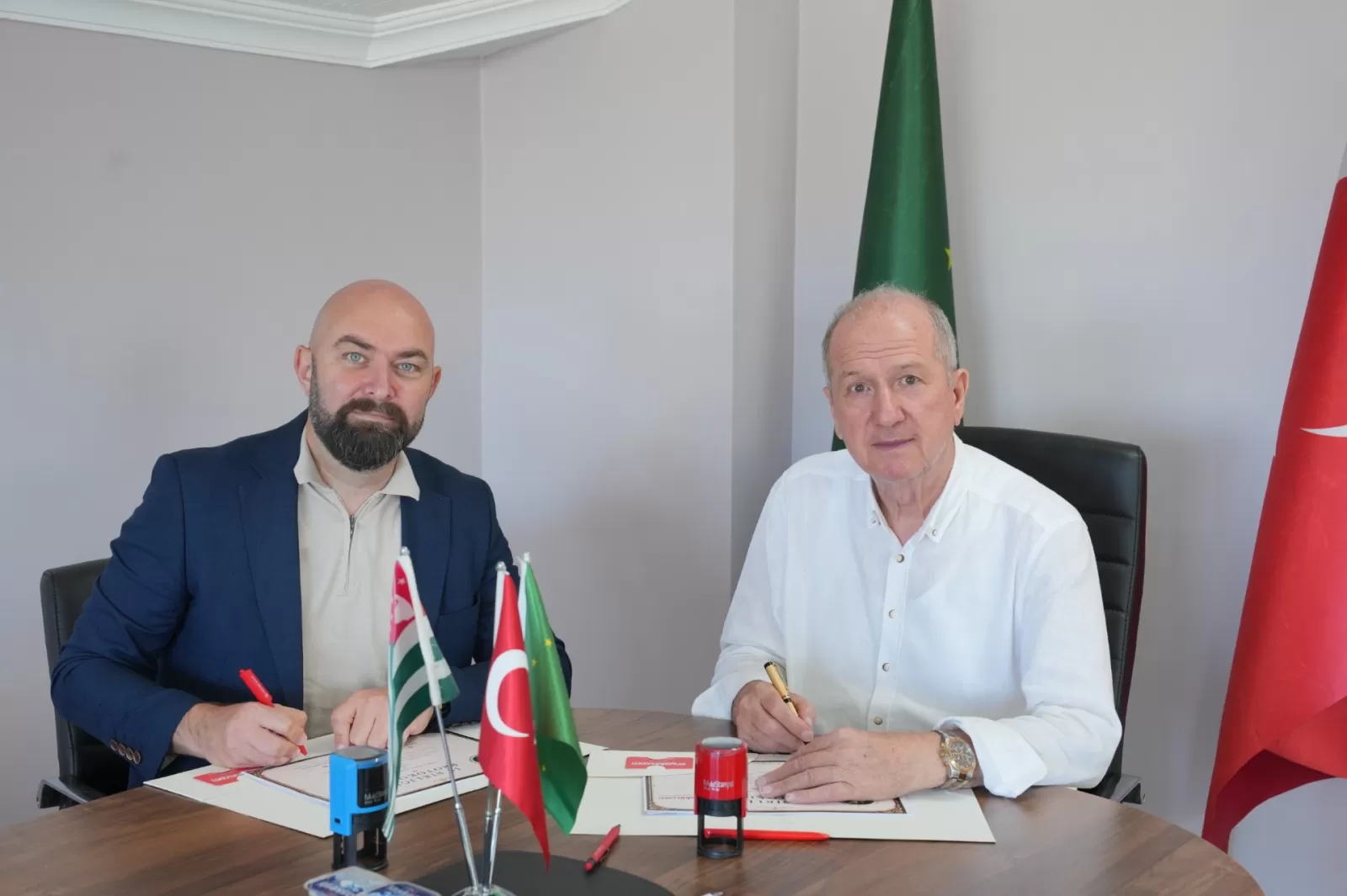 Kafkas Kültür Derneği Üyelerine Enyakin.com Avantajı