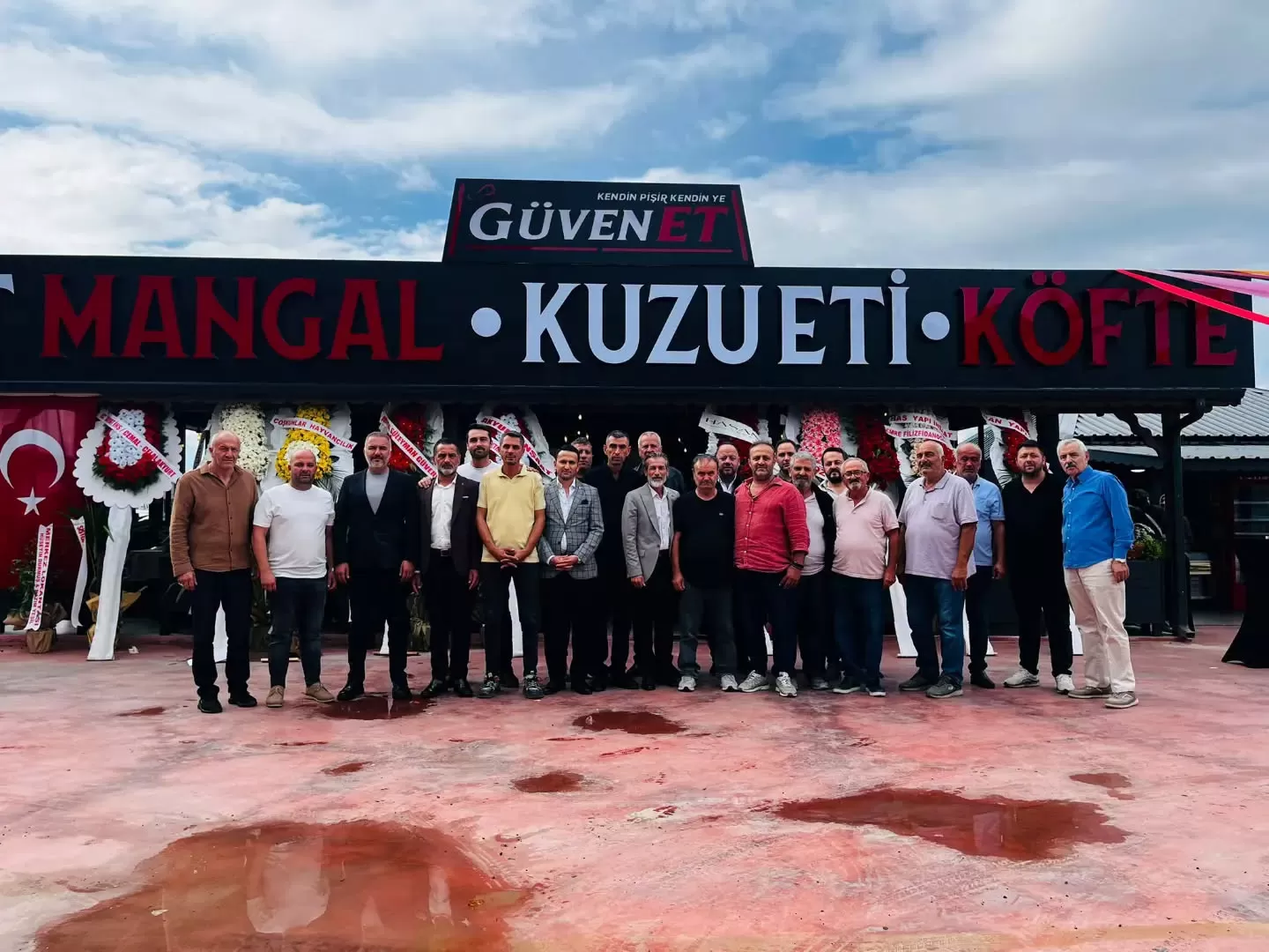 Güven Et kapılarını açtı